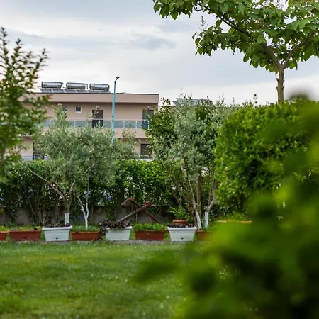 Casa de hóspedes Cherry 2*